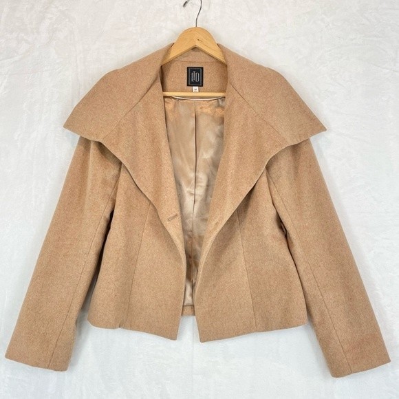 The Limited Jackets & Blazers - The Limited LUXE Collection Cropped Wool Pea Coat Wide Lapel size M